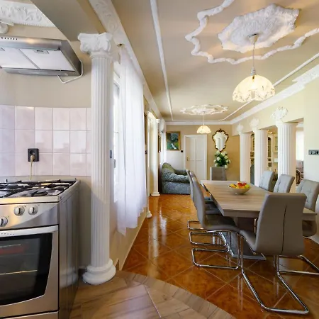 Big Thuja By Interhome Villa *