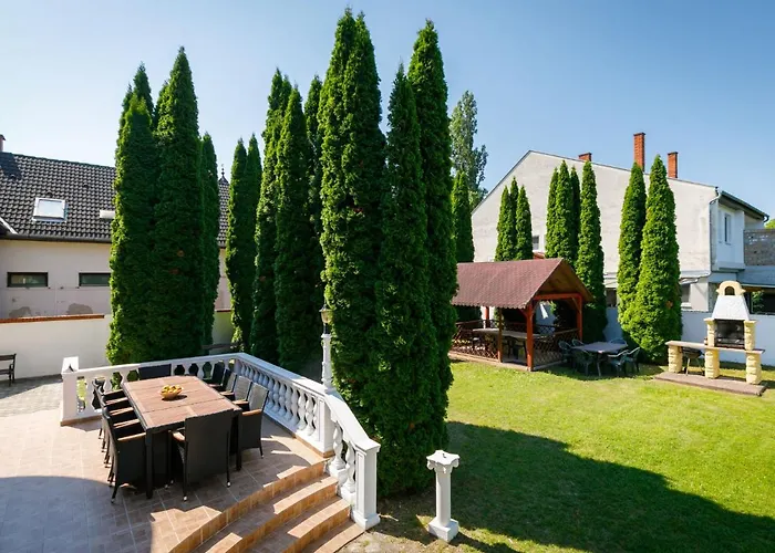 Big Thuja By Interhome ヴィラ